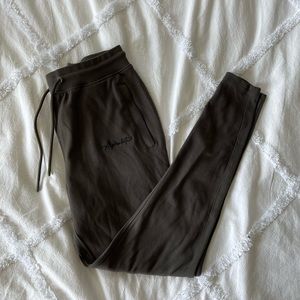Alphalete essential joggers XL